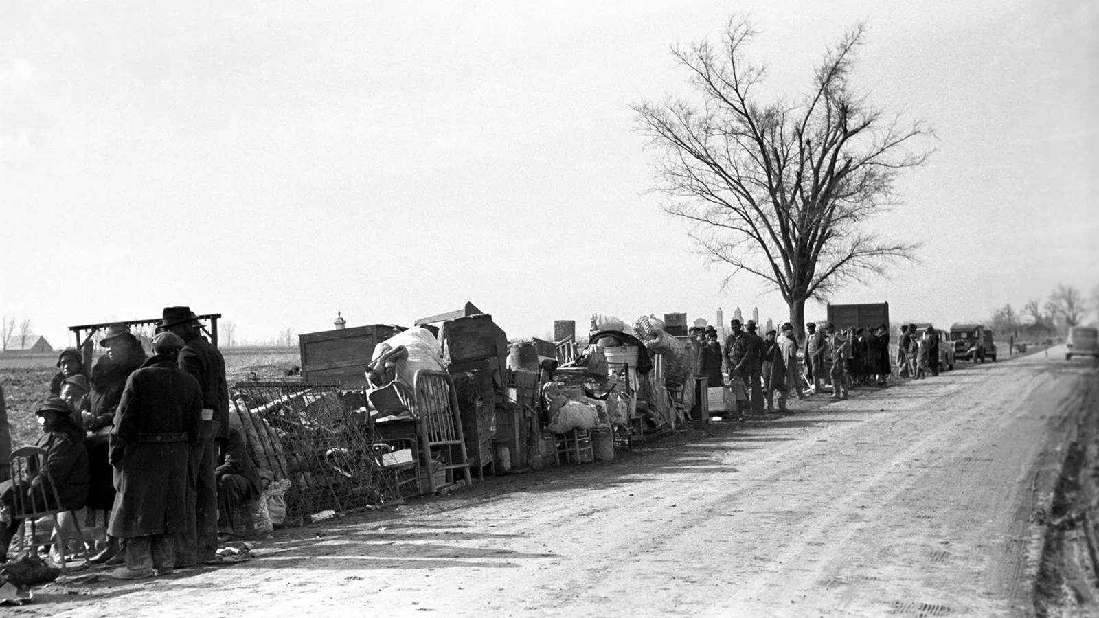 Sharecroppers on road in Missouri during the Great Depression